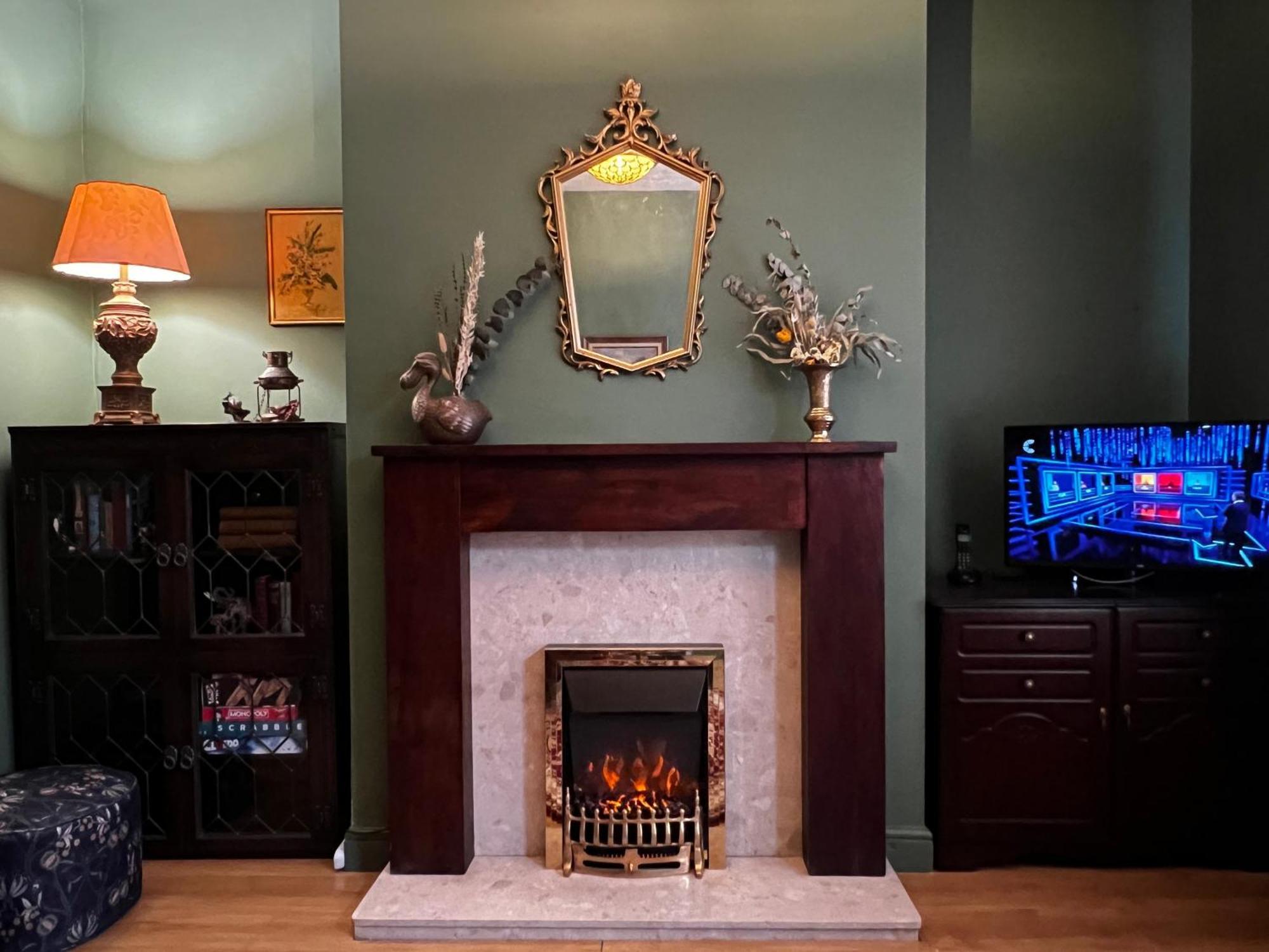Robin'S Hollow: 2Bd Home Near Wrexham Afc מראה חיצוני תמונה